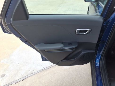 Used 2025 Kia K4 FWD image 16