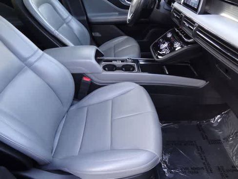 Used 2021 Lincoln Corsair AWD w/ Premium Package image 15