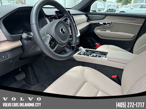 Used 2025 Volvo XC90 T8 Plus w/ Protection Package Premier AWD/4WD image 5