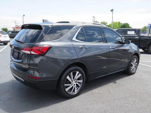 Used 2022 Chevrolet Equinox Premier w/ LPO, Floor Liner Package FWD image 3