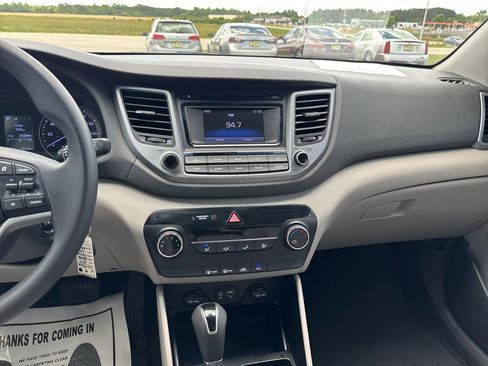 Used 2017 Hyundai Tucson SE FWD image 15