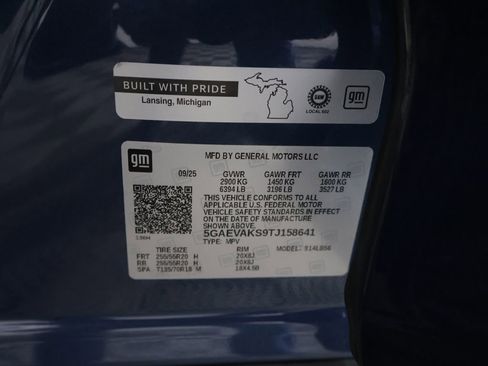 Used 2026 Buick Enclave Preferred AWD/4WD image 56