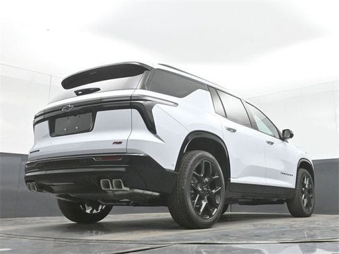 New 2026 Chevrolet Traverse RS w/ LPO, Floor Liner Package image 81