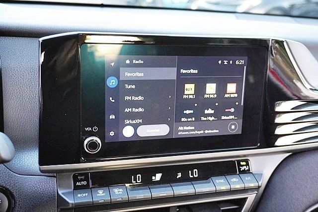 Used 2026 Toyota Camry LE FWD image 35