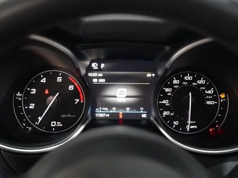 Used 2023 Alfa Romeo Stelvio Ti AWD/4WD image 23