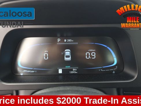 Used 2025 Hyundai Elantra Sport image 15