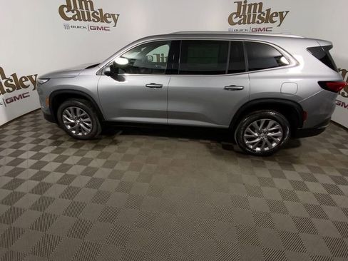 Used 2026 Buick Enclave Preferred AWD/4WD image 5