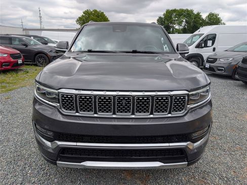 Used 2022 Jeep Grand Wagoneer Series II w/ Convenience Group III AWD/4WD image 8