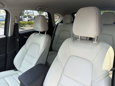 Used 2025 MAZDA CX-5 AWD 2.5 S w/ Preferred Package image 19