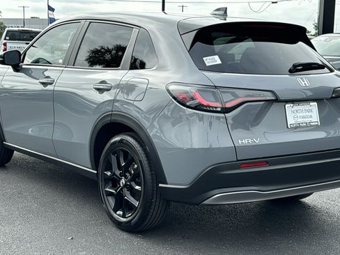 Used 2025 Honda HR-V Sport image 6