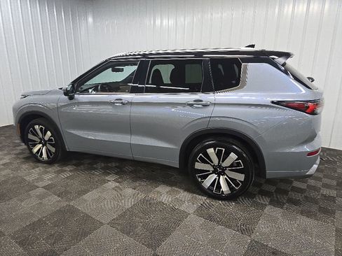 Used 2025 Mitsubishi Outlander SEL AWD/4WD image 4