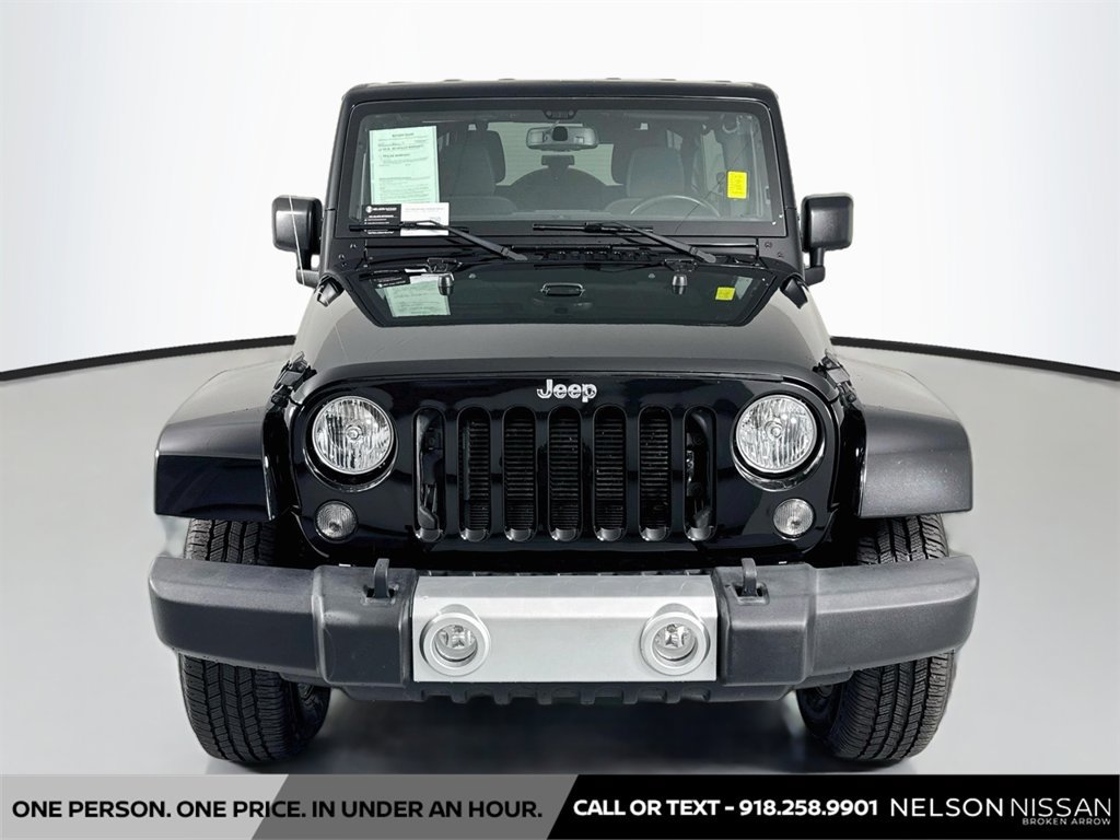 Used 2015 Jeep Wrangler Unlimited Sahara AWD/4WD image 2