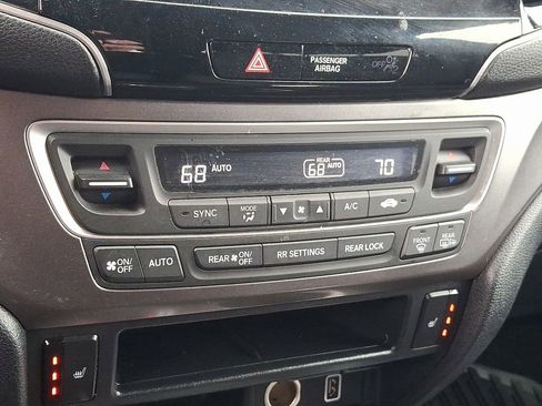 Used 2022 Honda Pilot Sport image 16