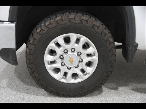 Used 2022 Chevrolet Silverado 3500 LT image 22