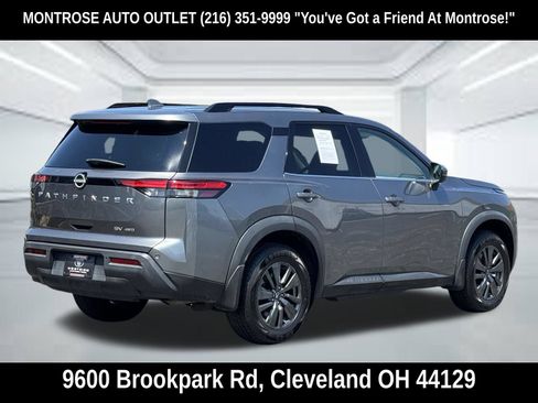 Used 2023 Nissan Pathfinder SV AWD/4WD image 4