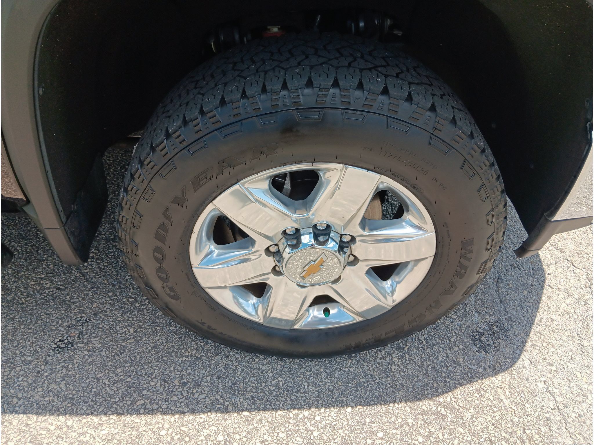 Used 2023 Chevrolet Silverado 2500 LTZ w/ LTZ Convenience Package AWD/4WD image 9