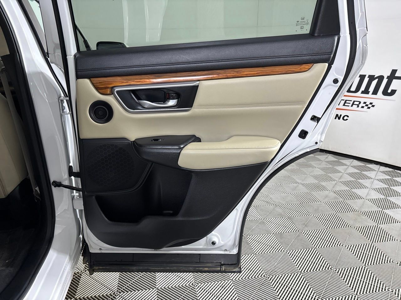 Used 2021 Honda CR-V EX-L image 28