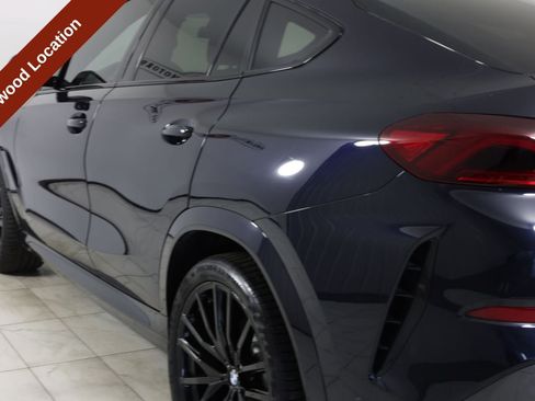Used 2020 BMW X6 M50i w/ Executive Package AWD/4WD image 26