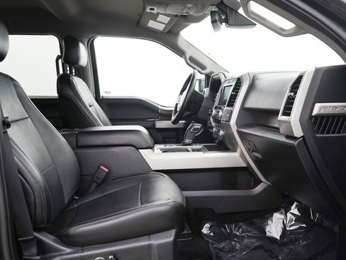 Used 2017 Ford F150 Lariat w/ Equipment Group 502A Luxury AWD/4WD image 11