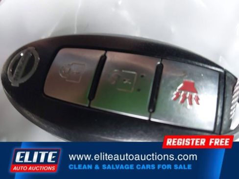 Used 2013 Nissan Rogue SL image 22