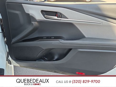 Used 2025 Toyota Camry SE w/ Convenience Package image 27