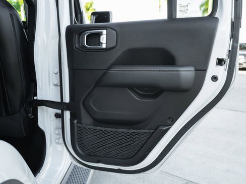 Used 2023 Jeep Wrangler Unlimited Sahara w/ Cold Weather Group image 36