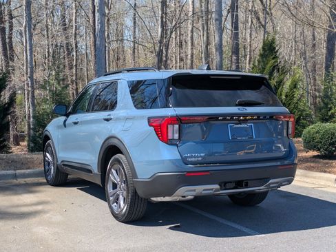 New 2026 Ford Explorer Active image 5