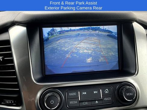 Used 2019 Chevrolet Tahoe LT w/ Luxury Package RWD image 18
