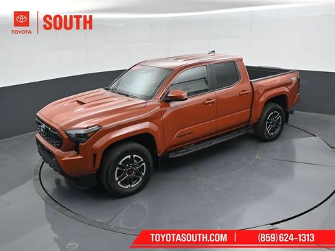 Used 2025 Toyota Tacoma TRD Sport w/ TRD Sport Upgrade Package AWD/4WD image 48