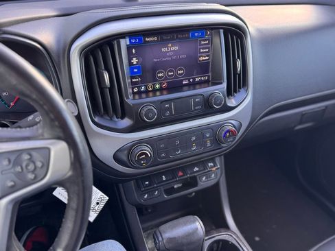 Used 2020 GMC Canyon SLT w/ Trailering Package image 13