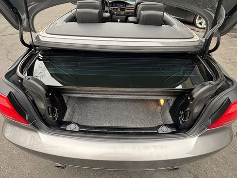 Used 2013 BMW 335i Convertible image 32