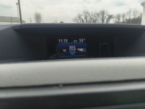 Used 2013 Toyota Sienna LE w/ Towing Pkg image 14