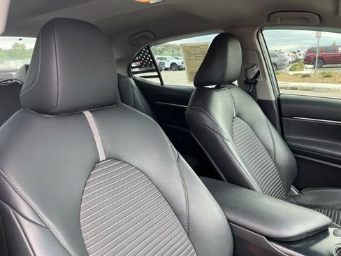 Used 2018 Toyota Camry SE w/ Audio Package FWD image 27