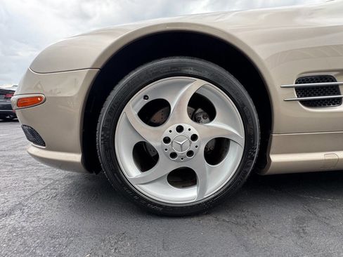 Used 2005 Mercedes-Benz SL 500 w/ AMG Sport Pkg image 29