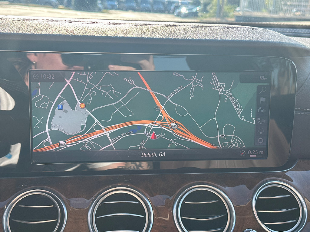 Used 2018 Mercedes-Benz E 400 4MATIC Sedan image 5