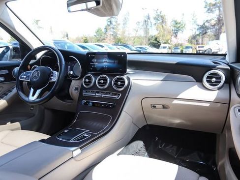 Used 2020 Mercedes-Benz GLC 300 4MATIC image 32