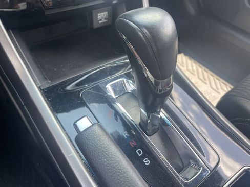 Used 2017 Honda Accord Sport image 20