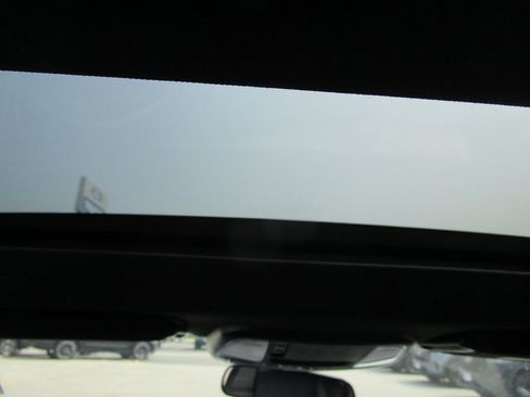 Used 2022 Dodge Charger SXT w/ Leather Interior Group image 17