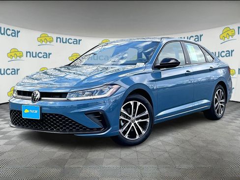 Used 2025 Volkswagen Jetta Sport image 3