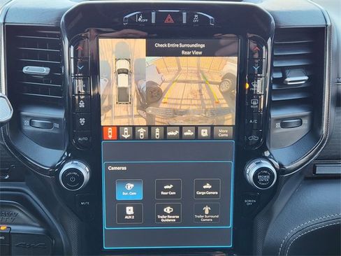 Used 2024 RAM 2500 Limited image 13