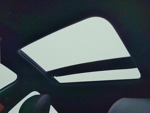 Used 2023 Genesis G70 2.0T w/ Sport Prestige Package RWD image 27