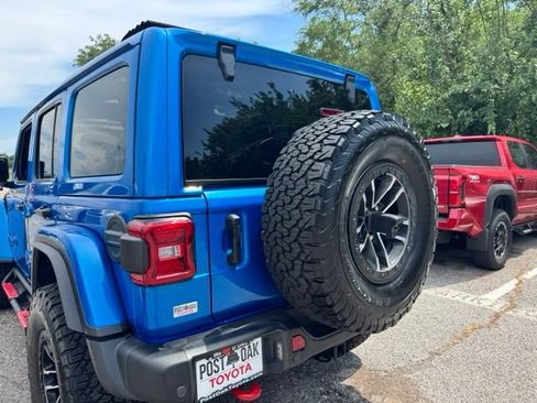 Used 2024 Jeep Wrangler Unlimited Rubicon AWD/4WD image 9
