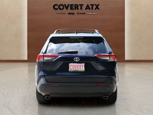 Used 2019 Toyota RAV4 XLE Premium w/ All Weather Liner Package FWD image 4