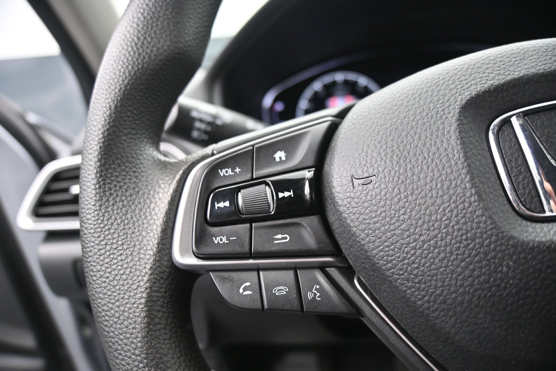 Used 2020 Honda Accord LX image 21