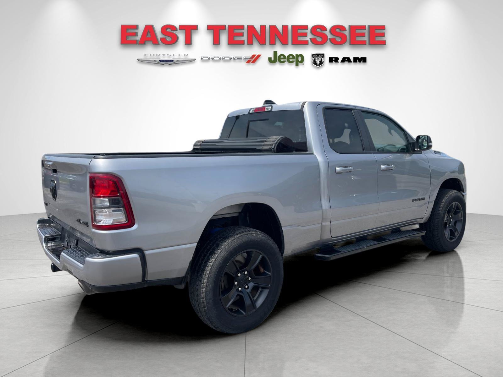 Used 2022 RAM 1500 Big Horn AWD/4WD image 3