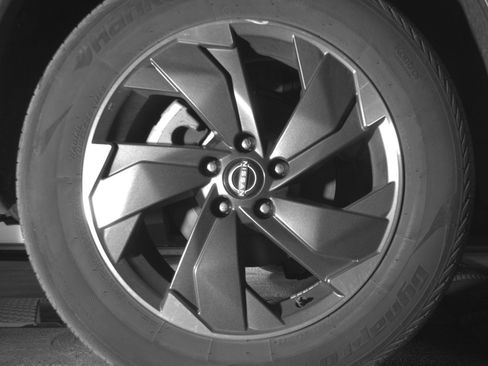 Used 2025 Nissan Rogue SV AWD/4WD image 18