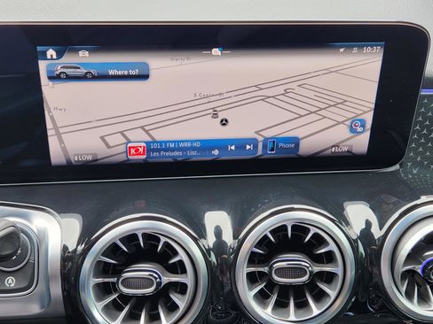 Certified 2025 Mercedes-Benz GLB 250 image 20