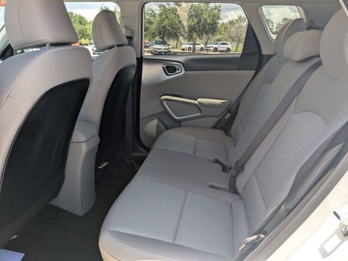 Certified 2023 Kia Soul LX FWD image 15
