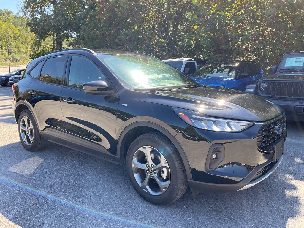 Used 2025 Ford Escape ST-Line Select AWD/4WD image 7