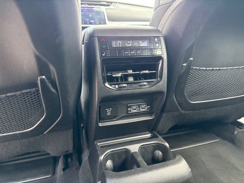 Used 2023 Jeep Grand Cherokee L Limited AWD/4WD image 57